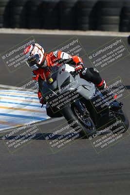 media/Sep-21-2025-TrackDaz (Sun) [[277c75b276]]/C Group/240pm (Turn 6)/